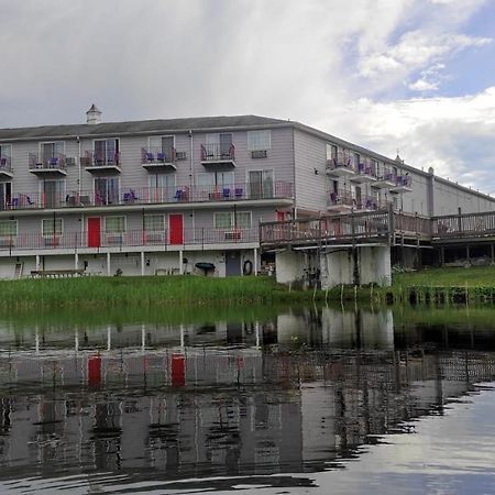 Super 8 By Wyndham Sturbridge Hotel Kültér fotó