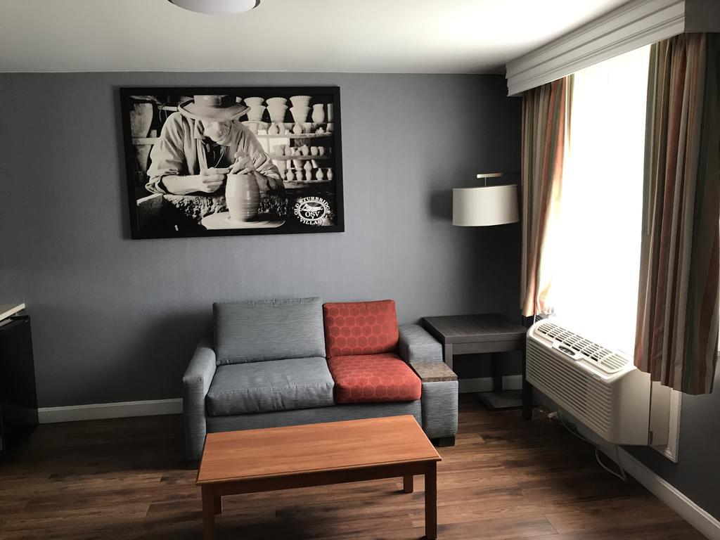 Super 8 By Wyndham Sturbridge Hotel Kültér fotó