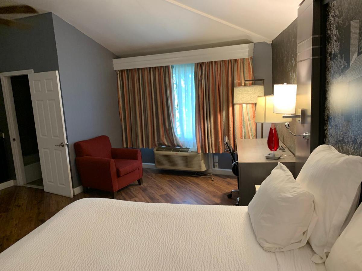 Super 8 By Wyndham Sturbridge Hotel Kültér fotó